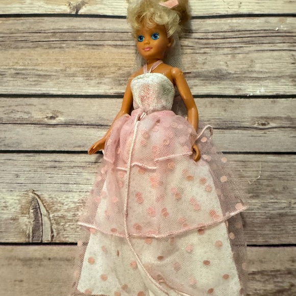 Vintage Barbie Skipper Dolls - Picture 7 of 16